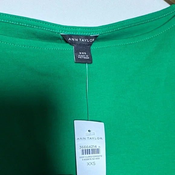 Ann Taylor Vibrant Green Tank Top - Picture 2 of 3
